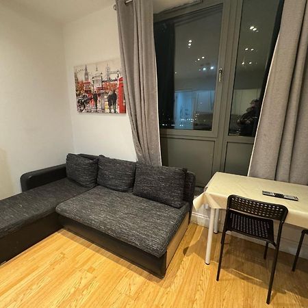 Comfortable - Cosy - Budget Studios In City Center Londen Buitenkant foto