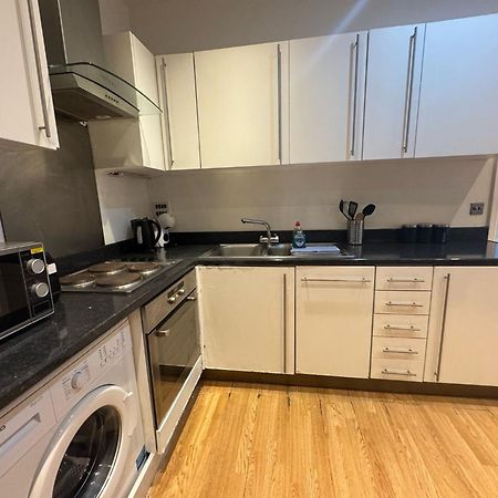 Comfortable - Cosy - Budget Studios In City Center Londen Buitenkant foto