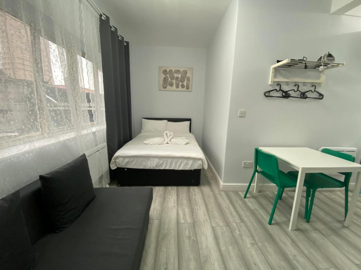 Comfortable - Cosy - Budget Studios In City Center Londen Buitenkant foto