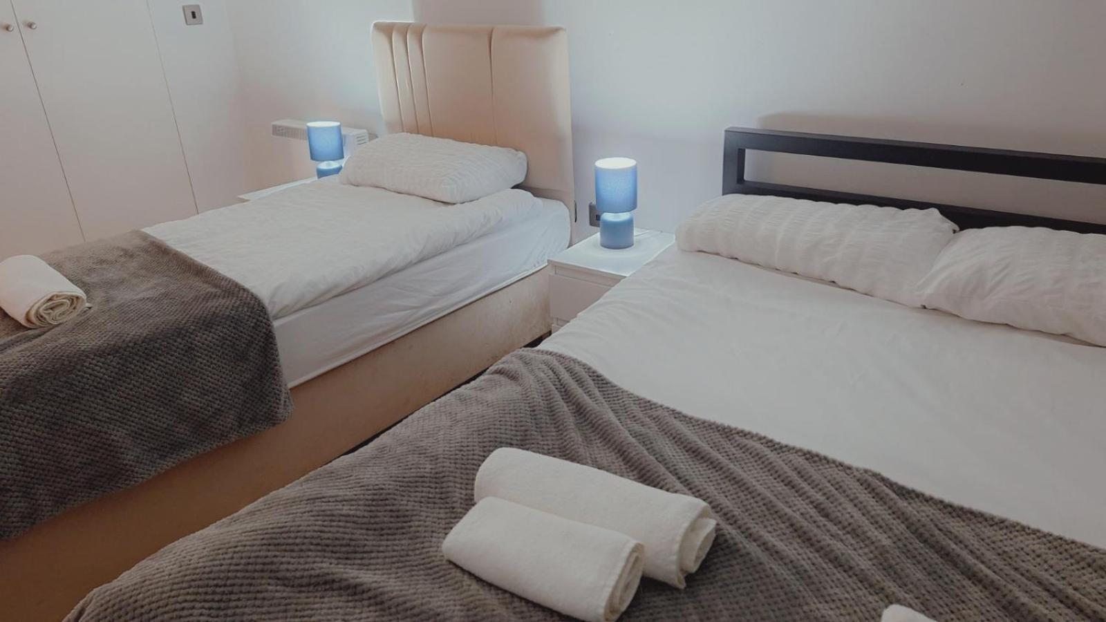Comfortable - Cosy - Budget Studios In City Center Londen Buitenkant foto