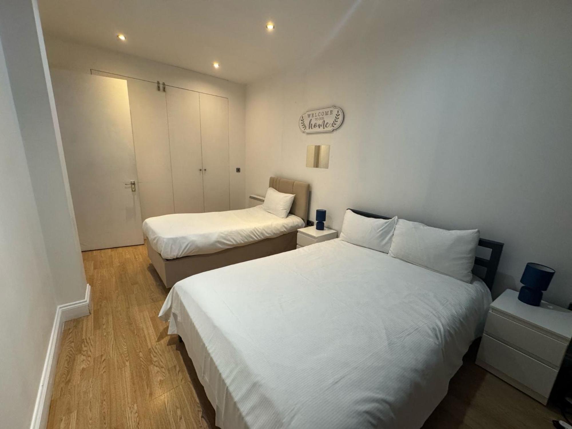 Comfortable - Cosy - Budget Studios In City Center Londen Buitenkant foto