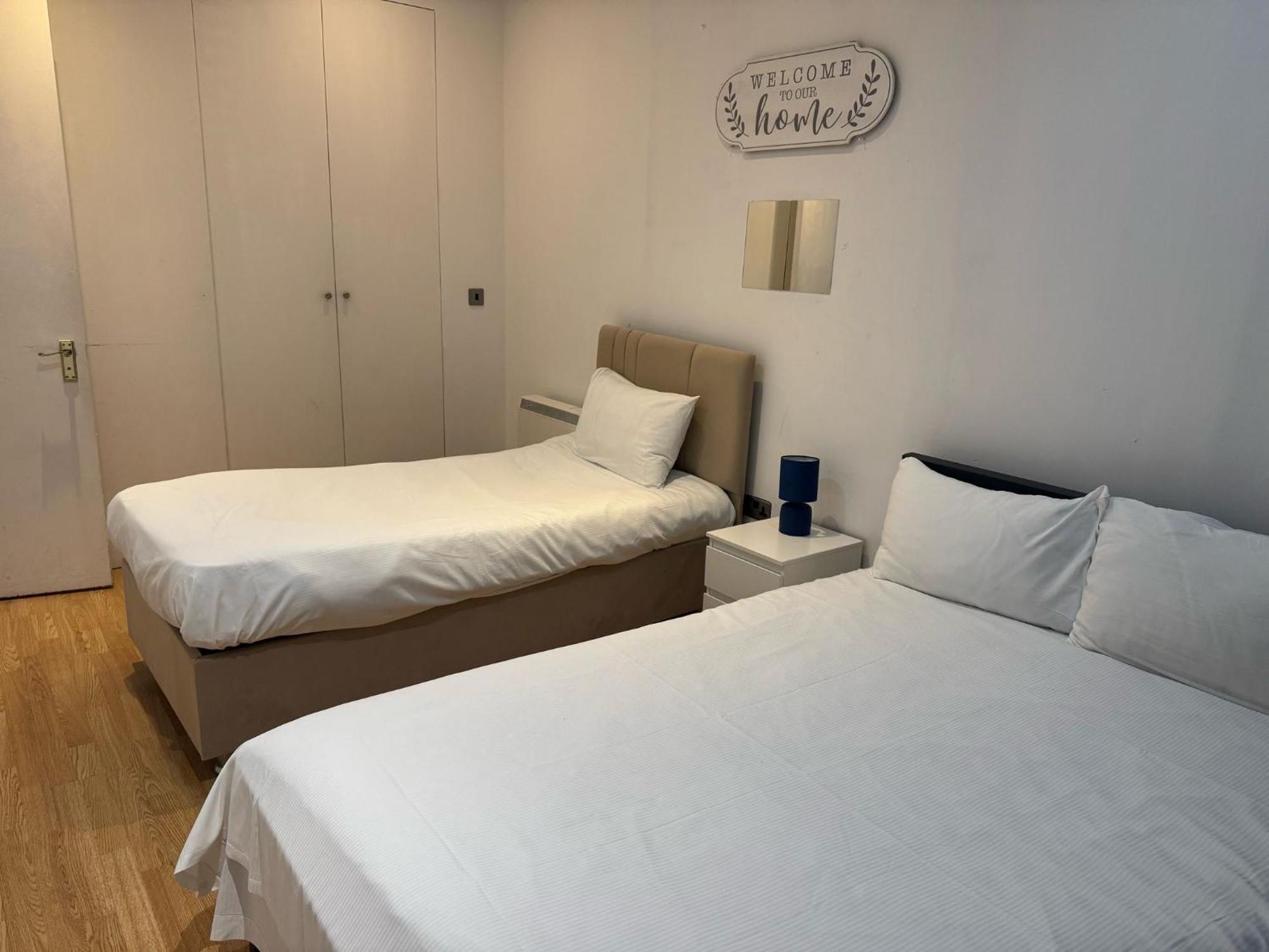 Comfortable - Cosy - Budget Studios In City Center Londen Buitenkant foto