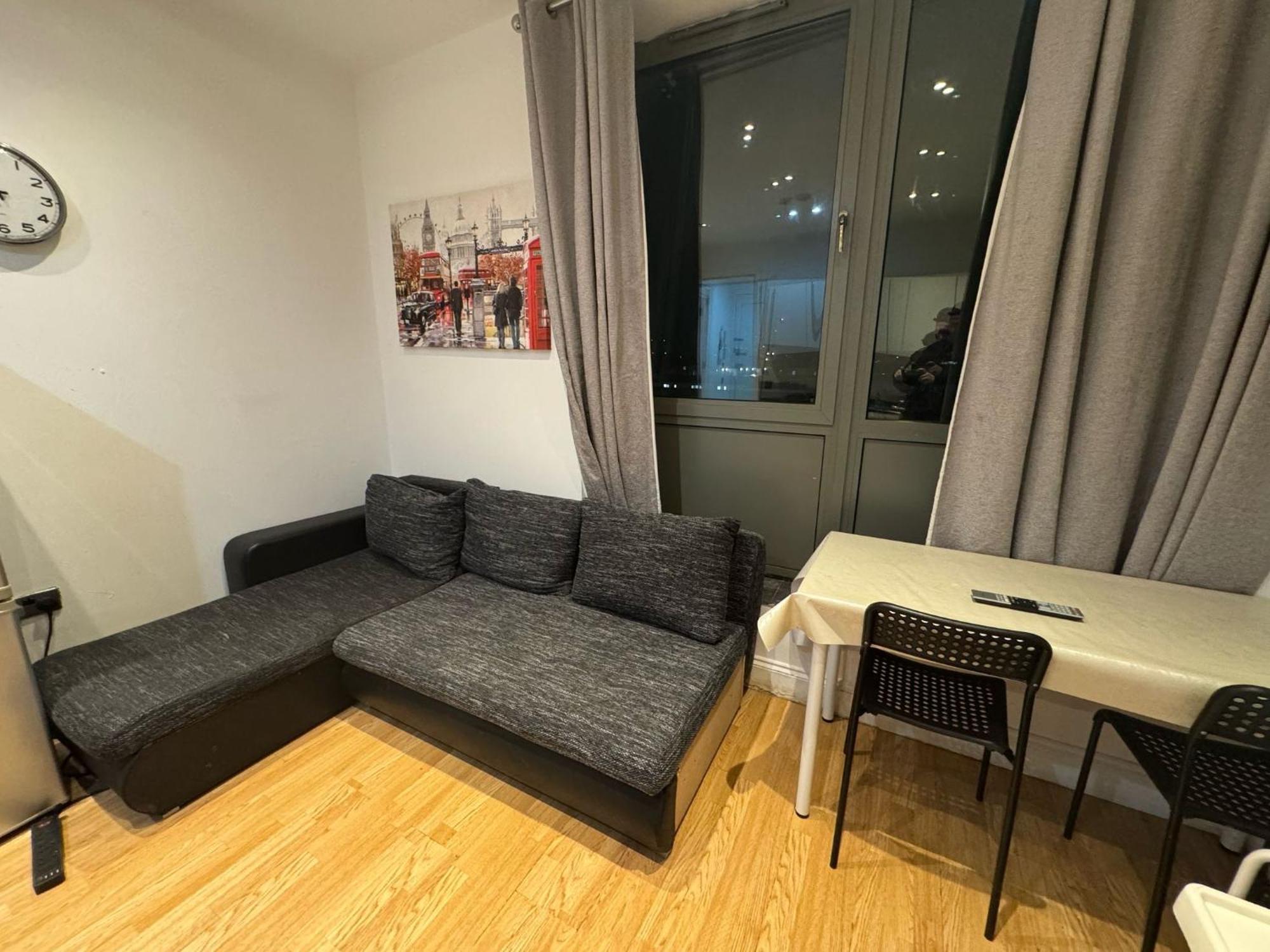 Comfortable - Cosy - Budget Studios In City Center Londen Buitenkant foto